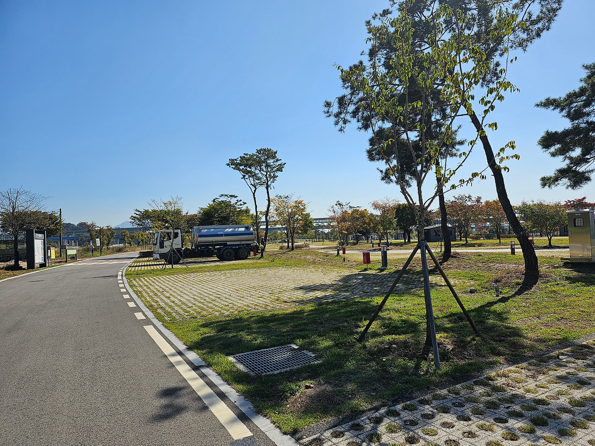 충주 목계솔밭 캠핑장 이미지 2