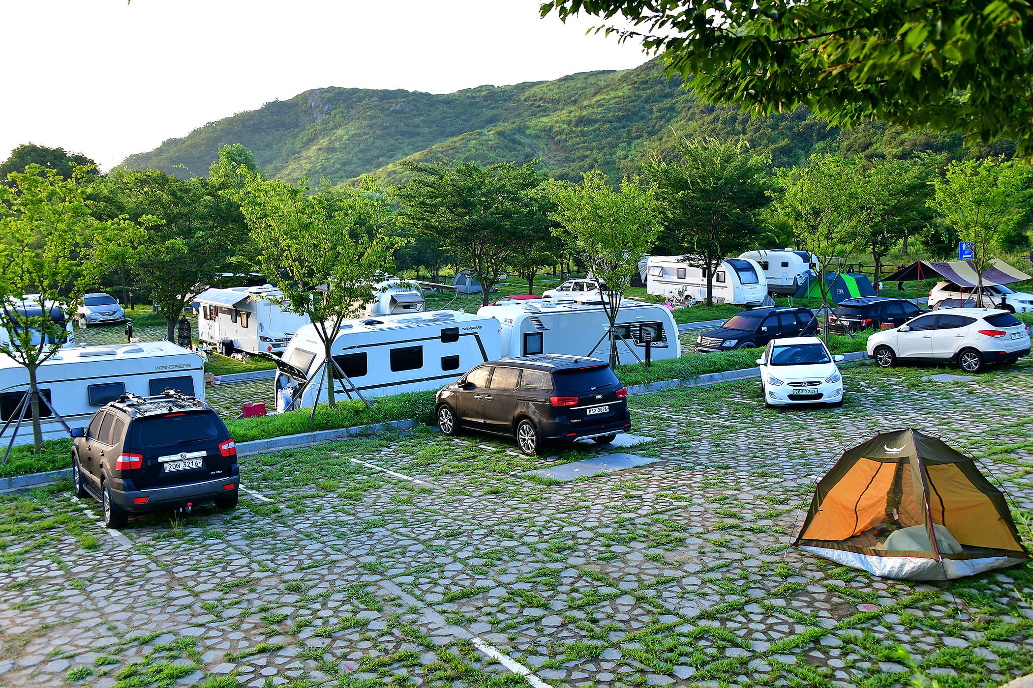 황매산 별쿵 캠핑장 이미지 1